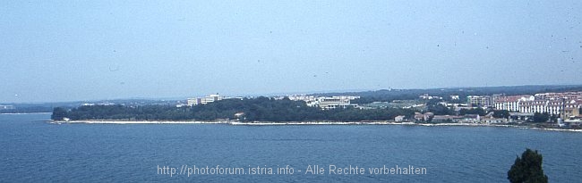 POREC-ALTSTADT > Euphrasius Basilika > Glockenturm > Blick hinüber nach Borik