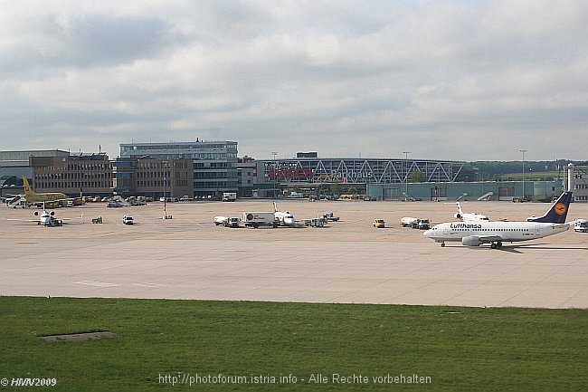 FLUGHAFEN STR STUTTGART