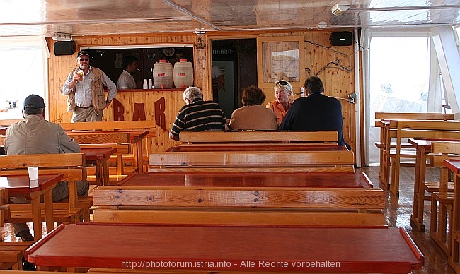 BUSREISE2007 > Ausflugsschiff zum Naturpark Telascica