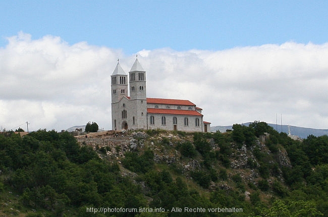 KIJEVO > Kirche