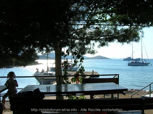 Otok ZUT > Restaurant Bain - Ruhe