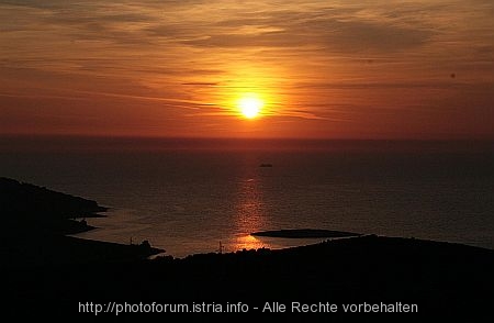 SONNE > Sonnenuntergang auf Hvar