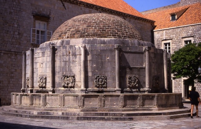 DUBROVNIK > Onofriobrunnen