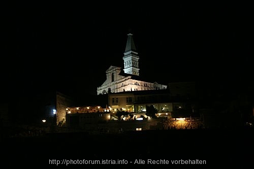 ROVINJ > Sv. Eufemija bei Nacht