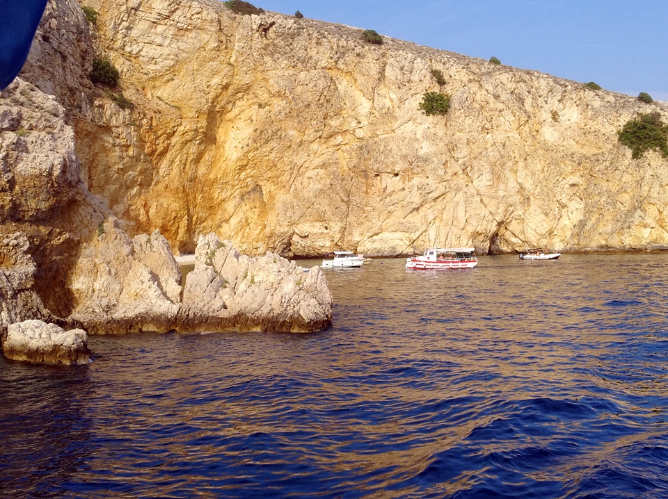 * Insel Krk: STARA BASKA > Die goldene Bucht (Zlatna Plaža)