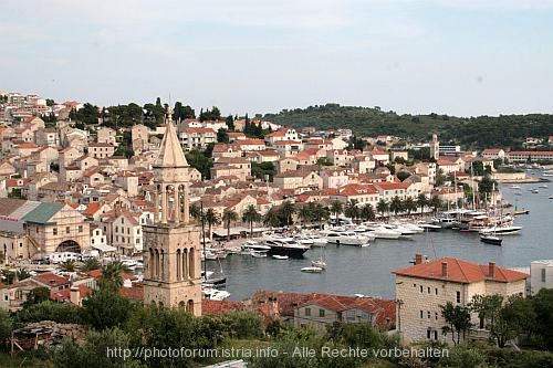 HVAR > Blick auf die Marina