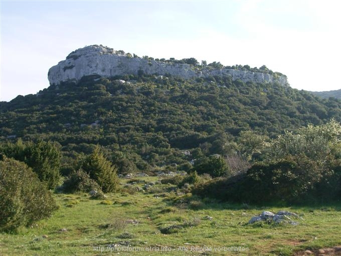 PELJESAC > Nakovana > Die illyrische Festung GRAD