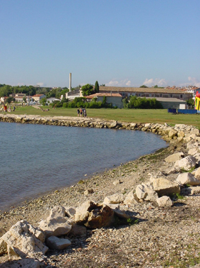 POREC > Eine kleine Bucht vor der Altstadt