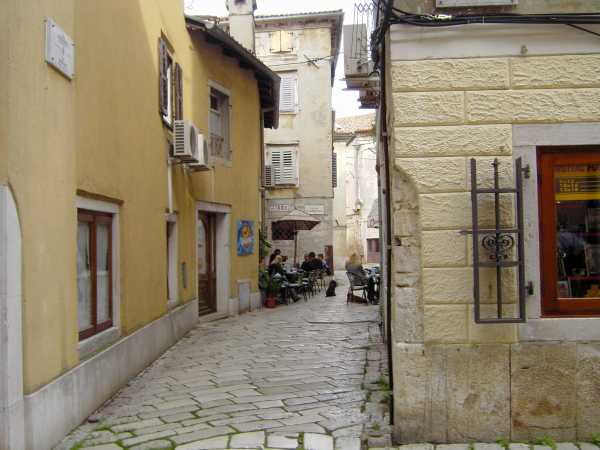 POREC > Altstadt > Gasse