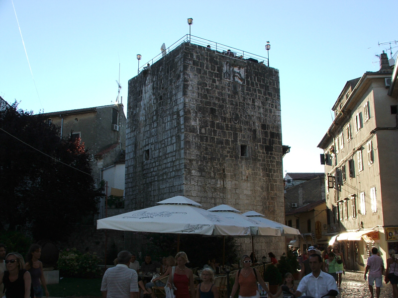 Porec > Fünfeckiger Turm