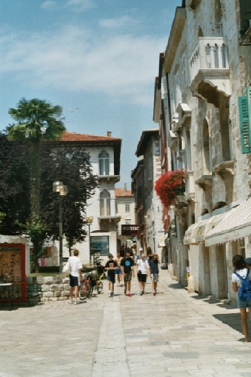 POREC > Altstadt > Gasse und Trg M. Gupca