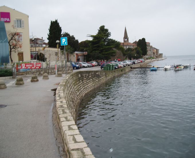 Promenade menschenleer