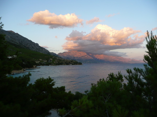 CAMPING SIRENA>Am Abend>Blick zum Biokovogebirge