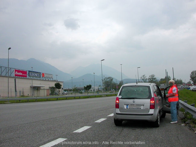 I > CARNIA > Panne in Autobahnausfahrt 2