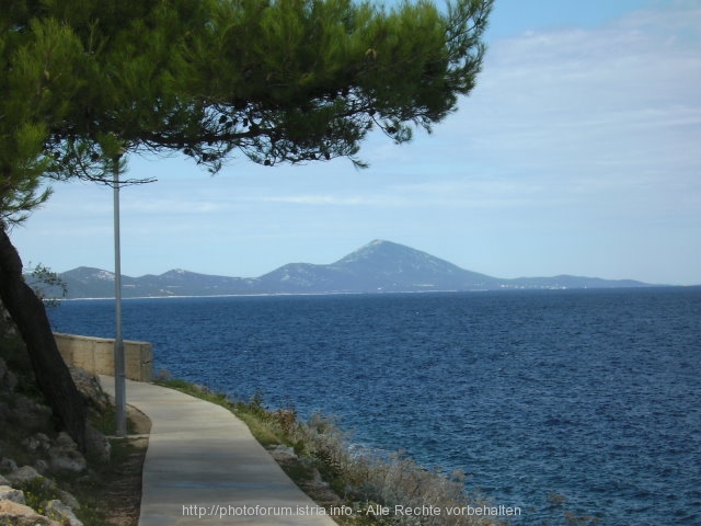 LOSINJ > Blick von Veli Losinj auf den Televrin