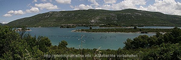 PELJESAC > Panorama mit Blick auf das Festland