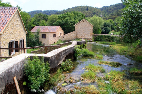 NATIONALPARK KRKA > Spaziergang durch den Krka Park