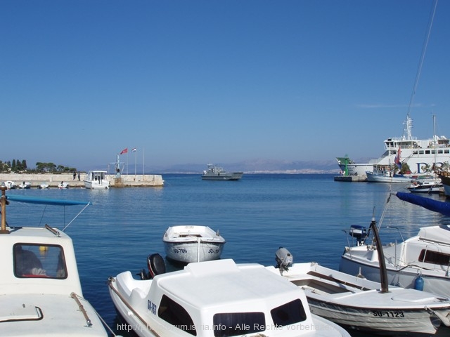 KANAL SPLIT > Nato Manöver > Kriegsschiffe am Hafen