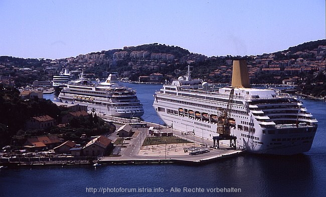 2. Platz < Alex* > DUBROVNIK > Hafen Gruz > Kreuzfahrtschiffe