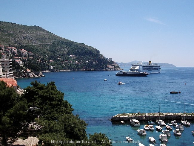 DUBROVNIK > Alter Hafen > Kreuzfahrtschiffe
