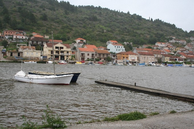 Vela Luka > Land unter > Hafen 4