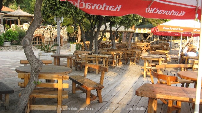 PAG > Autocamp Simuni > Bar am Strand