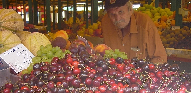 ZAGREB > Markthalle in Zagreb