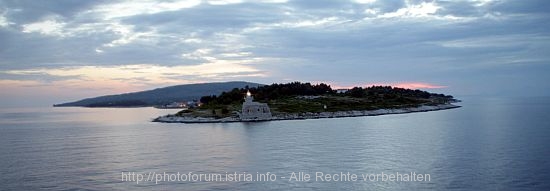 SUCURAJ > Inselidyll mit Leuchtturm