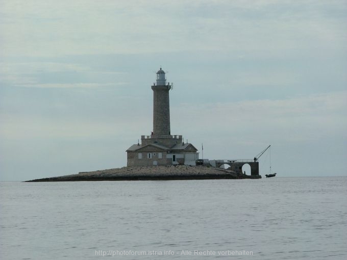 KAP KAMENJAK > Leuchtturm Porer