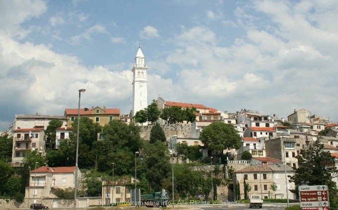 NOVI VINODOLSKI > Kirche und Stadt