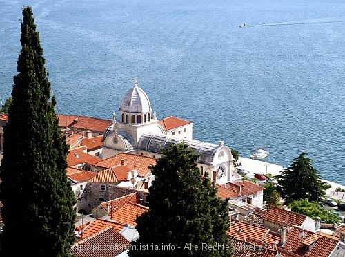 SIBENIK > Blick auf die Kathedrale