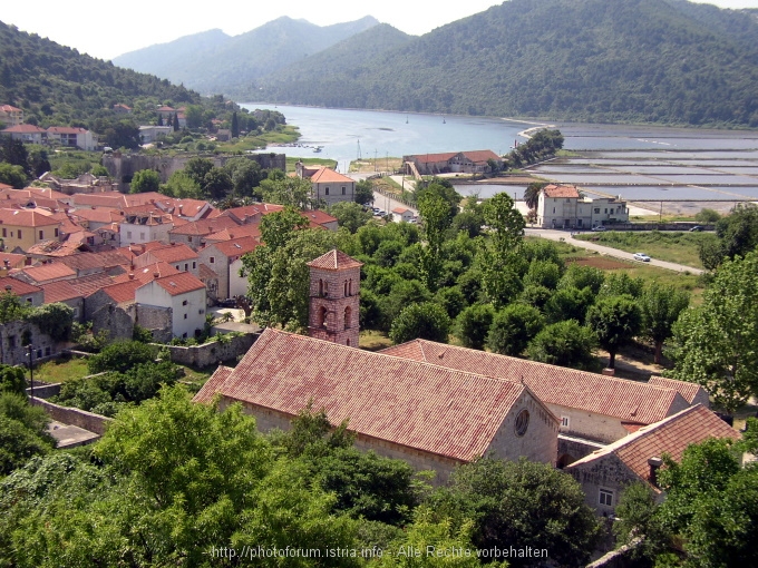 VELIKI STON > Blick auf den Ort