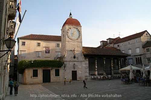 TROGIR > Trg Ivana Pavla II.