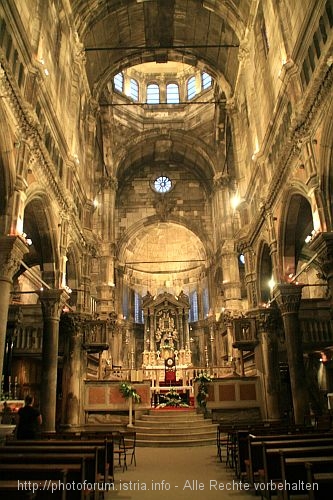 SIBENIK > Kathedrale Sv.. Jakov von Innen