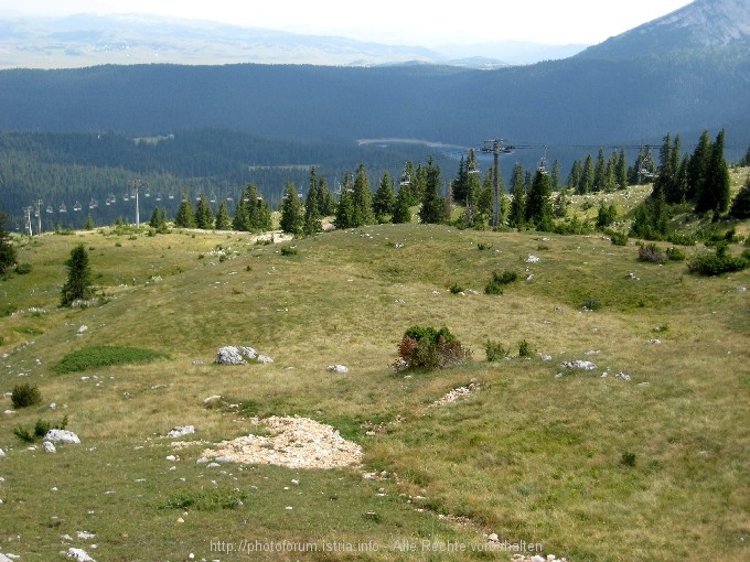 Zabljak > Zum Restoran Momcilov Grad 5