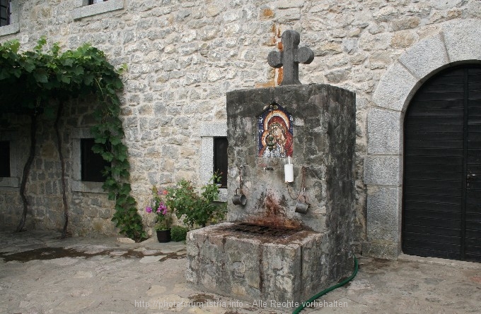 Kloster Moraca 4
