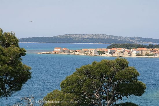 Mitteldalmatien > idyllisches Eiland