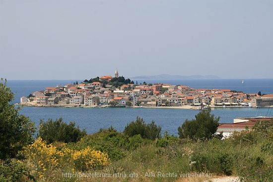 PRIMOSTEN > Blick auf die Stadt