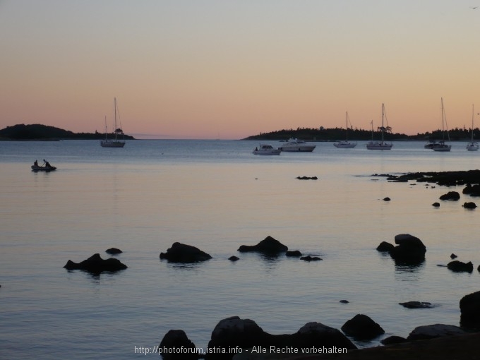 Istrien: ROVINJ > Centener > Bucht von Kuvi > Abendstimmung