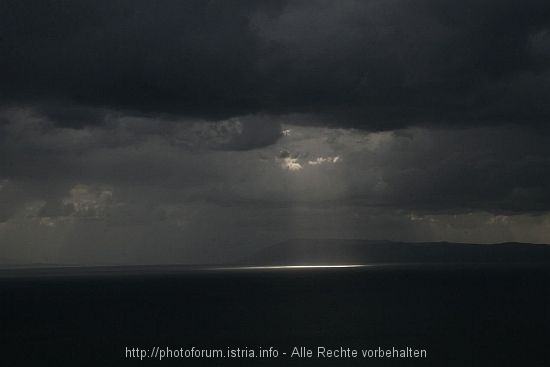 WOLKEN > Süddalmatien > an der Magistrale