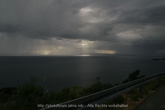 WOLKEN > Süddalmatien > an der Magistrale entlang