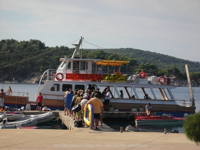 CRES  >  Camping Kovacine  >  Ausflugsschiff zur Blauen Grotte