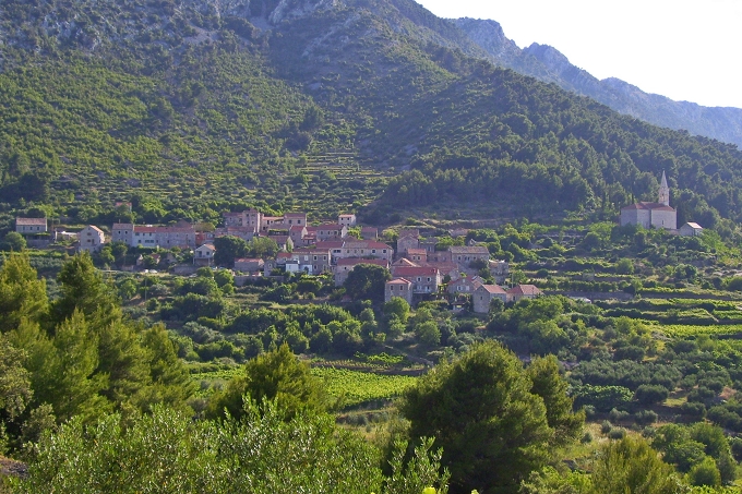 OTOK HVAR > Wanderung nach Humac > Blick auf Pitve