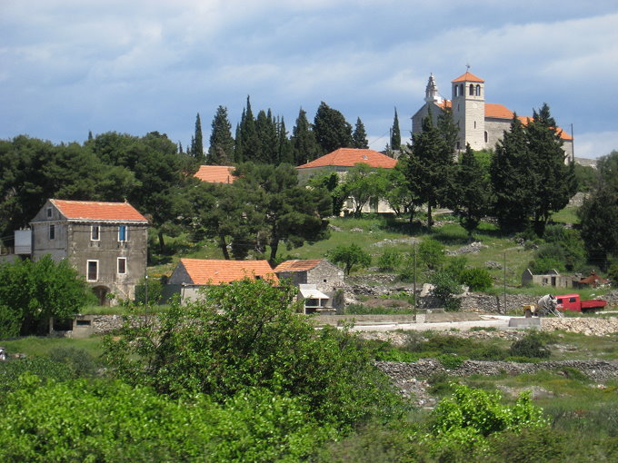 ZASTRAZISCE auf Hvar > Crkva