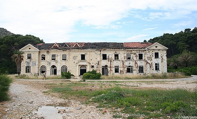 KUPARI 2009 > Ruine Grand Hotel Kupari