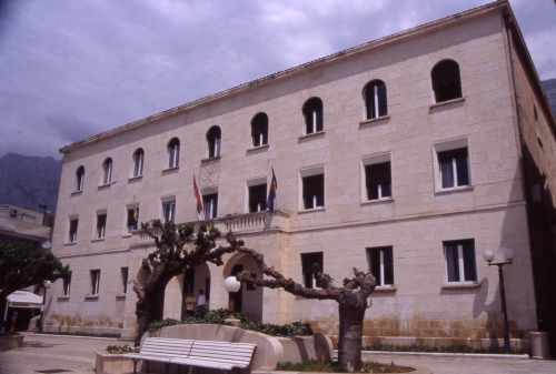 MAKARSKA > Rathaus