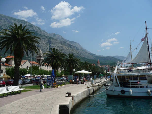 MAKARSKA>Promenade am Hafen