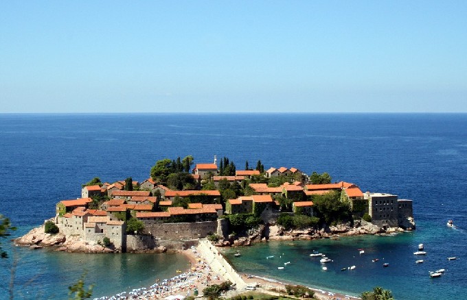 MNE: SVETI STEFAN