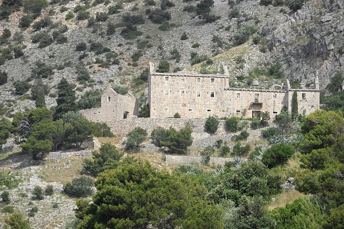 Wanderung nach Blaca 10 > Draceva Luka bei Murvica