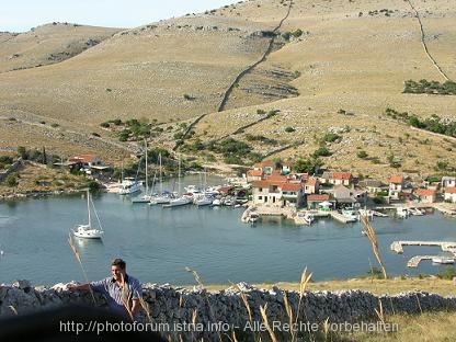 KORNATI > Vrulje > Über den Dächern von Vrulje